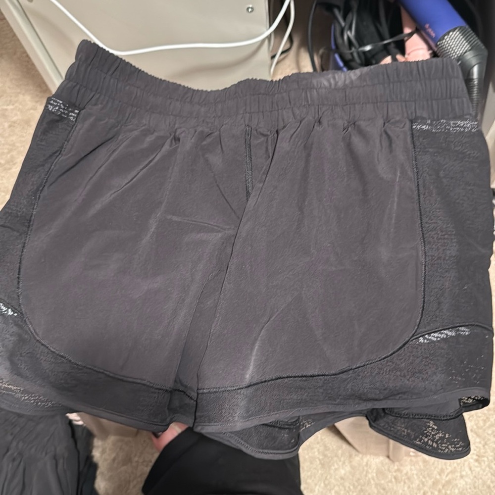 Lululemon black Speed Up Shorts size 8